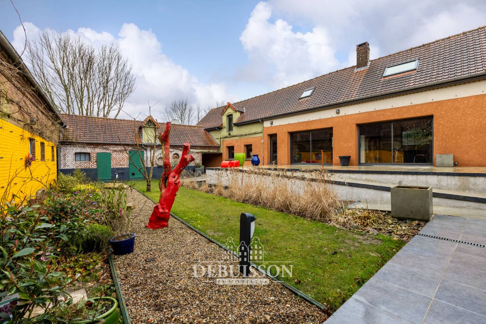 POMMERA - ENSEMBLE IMMOBILIER