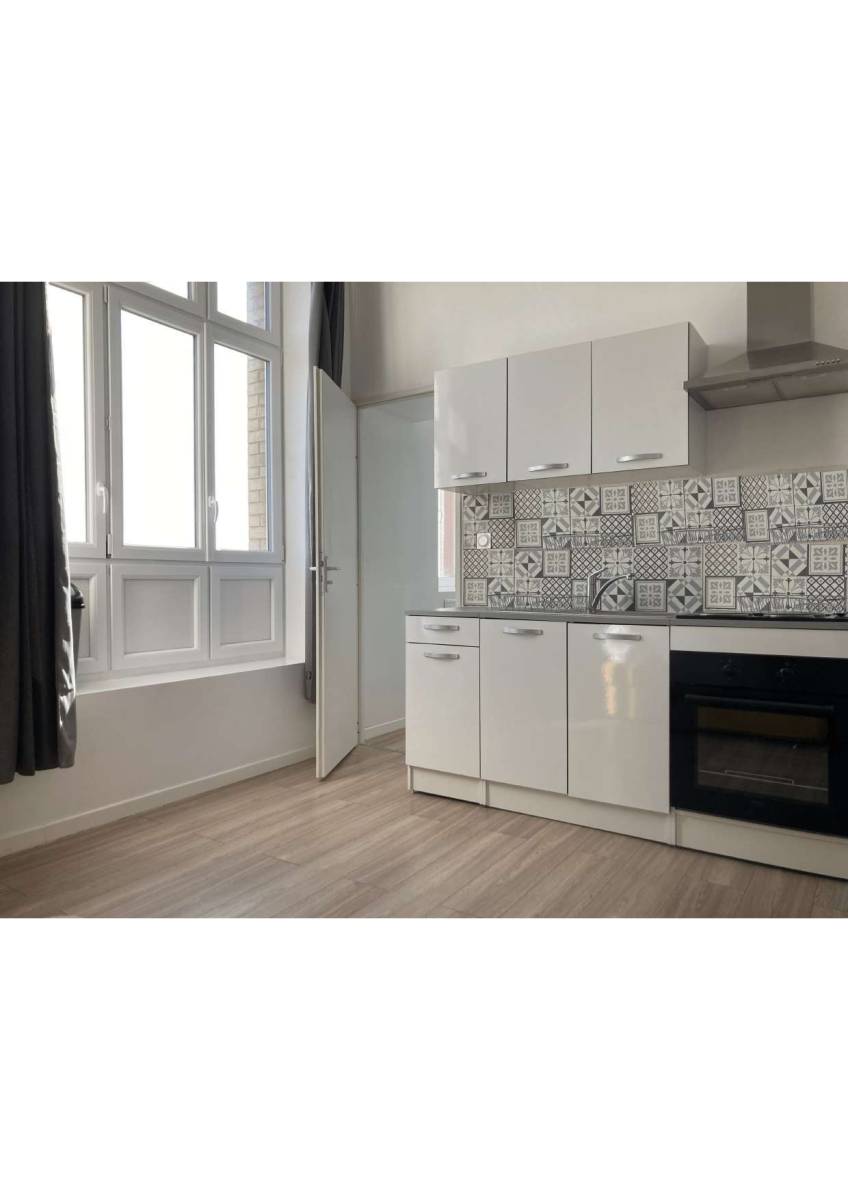 1 pièce 17.45 m² ARRAS (gare) - Appartement studio meublé et récent de 17.45 m² hab.