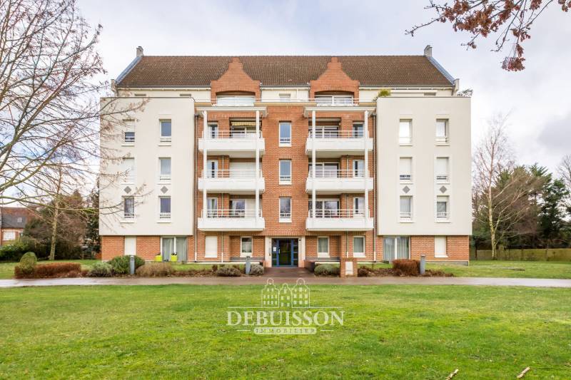 Appartement T4 spacieux de 153 m² avec 2 garages et balcons à Arras secteur gare