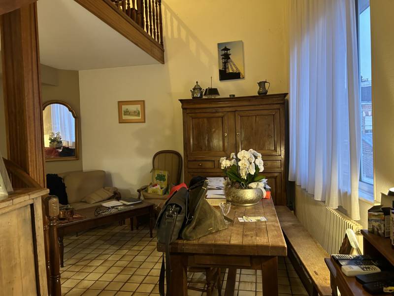 APPARTEMENT - 69.8 m² - 3 pièces