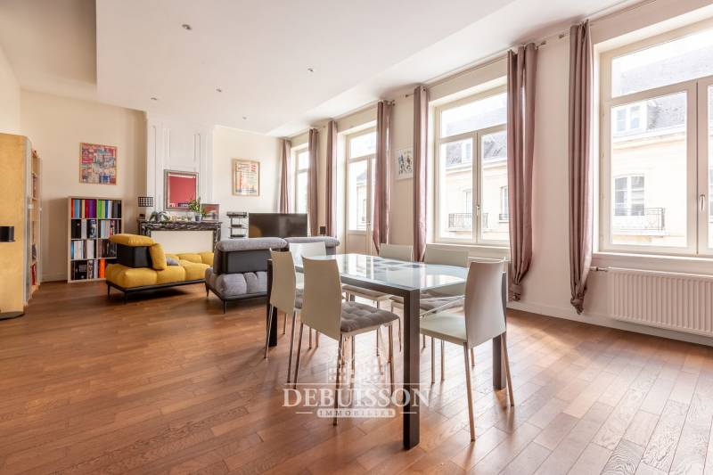 Bel appartement duplex t5 de 177 m² avec balcon à Arras cœur de ville