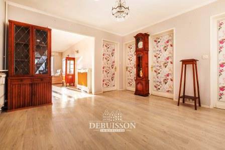 ARRAS, Appartement de type 4 de 109 m2 habitables, au 7 eme étage avec ascenceur,