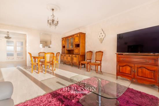 ARRAS, Appartement de type 4 de 109 m2 habitables, au 7 eme étage avec ascenceur,