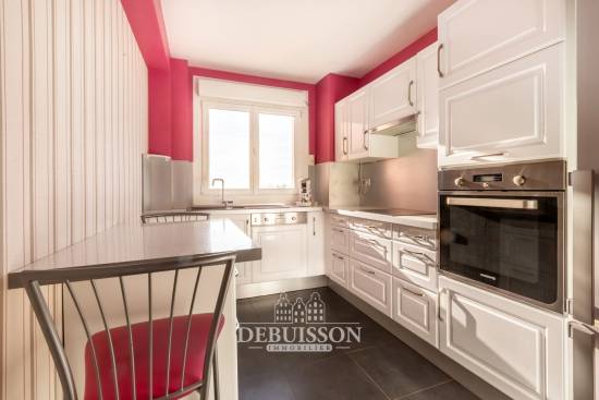 ARRAS, Appartement de type 4 de 109 m2 habitables, au 7 eme étage avec ascenceur,