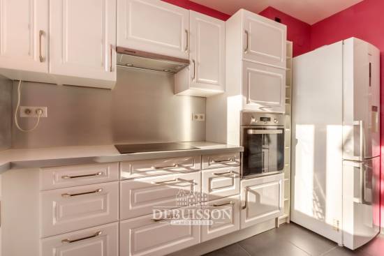 ARRAS, Appartement de type 4 de 109 m2 habitables, au 7 eme étage avec ascenceur,