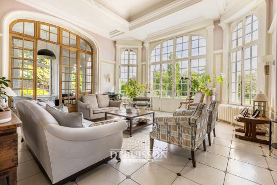 ARRAS, CENTRE VILLE, PROXIMITÉ GARE TGV ARRAS PROPRIÉTÉ D'EXCEPTION