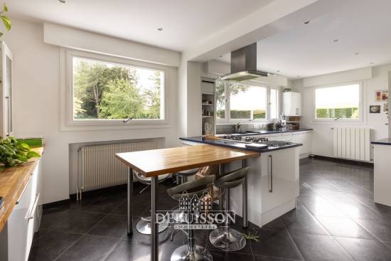 PROPRIETE IMPLANTEE SUR PRESQUE UN HECTARE A ABLAIN SAINT NAZAIRE