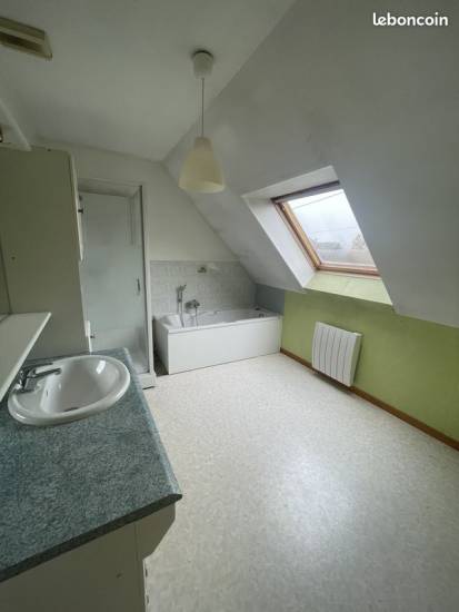 ANZIN-SAINT-AUBIN : Maison familiale à louer de 94 m² hab. - 3 chambres jardin et garage