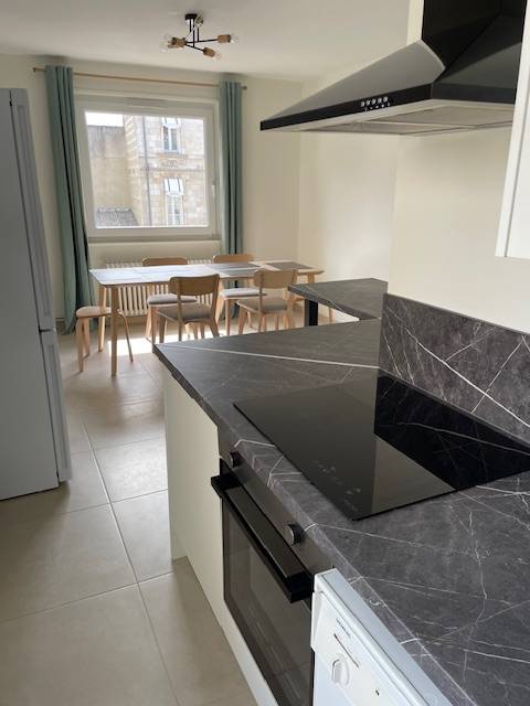 Appartement - 93 m² - 4 pièces
