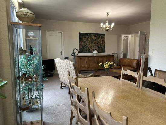 STE CATHERINE LES ARRAS APPARTEMENT DE TYPE 4. AVEC ASCENDEUR ET GARAGE