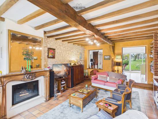 DAINVILLE - Maison de village en pierres blanches 209 m² + studio de 37 m2 dans grange en façade et garage