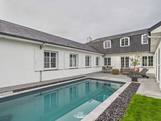 SPACIEUSE PROPRIETE SUR TERRAIN DE 2800 M2 A ARRAS