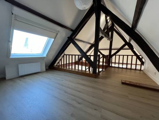 ARRAS GRAND'PLACE - APPARTEMENT T2 BIS EN DUPLEX DE 46,51 M² - EXCELLENT ÉTAT