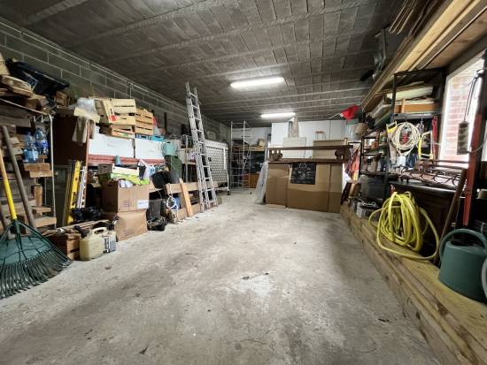 MERCATEL (62217) - 63 M² DE BUREAUX + ENTREPÔT- VASTE PARKING