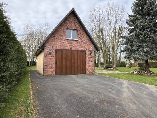 MERCATEL (62217) - 63 M² DE BUREAUX + ENTREPÔT- VASTE PARKING