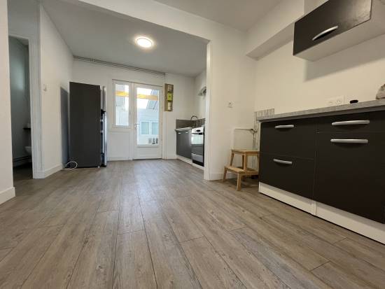 MAISON - 86.76 m² - 5 pièces