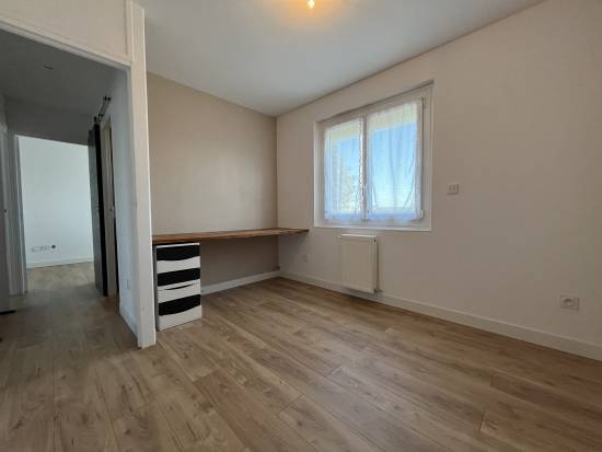 MAISON - 86.76 m² - 5 pièces