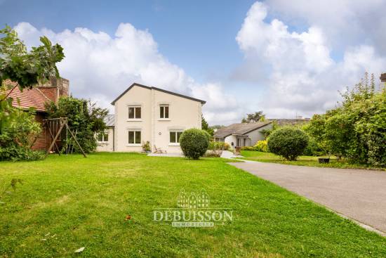 Villa familiale de 177 m² à vendre avec jardin de 1400 m² à Sainte-Catherine