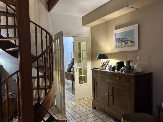 APPARTEMENT - 69.8 m² - 3 pièces