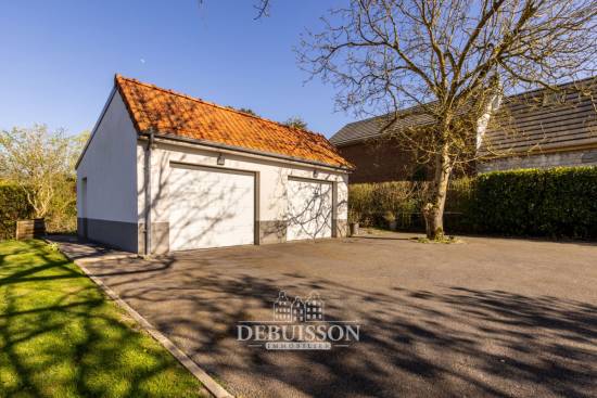 Maison - 228 m² - 6 pièces