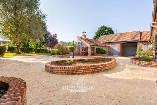 Vaste corps de ferme rénové de 251 m² avec terrain de 1600 m² à Sailly-au-Bois