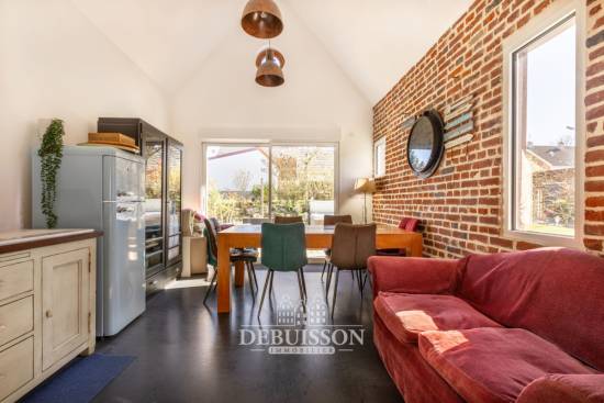 Maison - 228 m² - 6 pièces